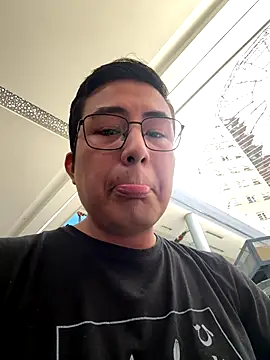 andrewmhilton  online show from January 7, 2026, 6:02 pm