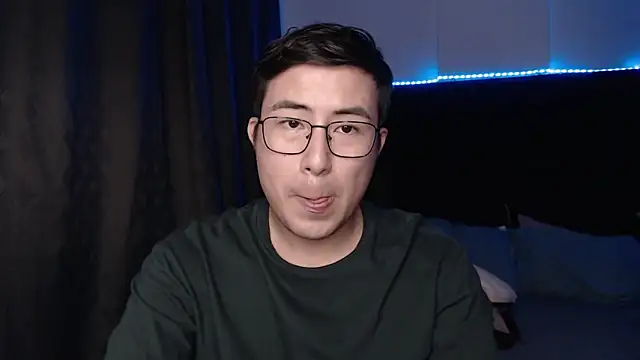 andrewmhilton  online show from March 21, 2026, 5:52 am