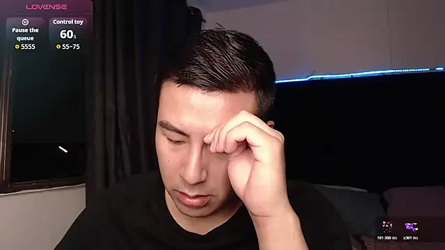 andrewmhilton  online show from February 3, 2026, 6:22 am