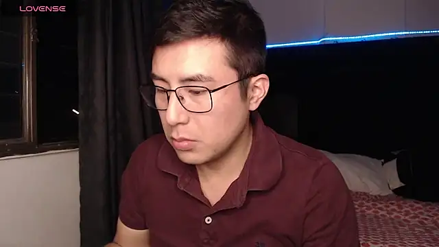 andrewmhilton  online show from February 17, 2026, 5:49 am