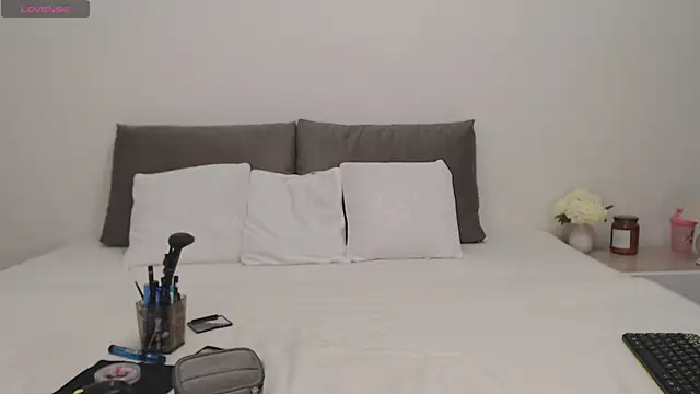 Kate001 online show from February 1, 2025, 5:39 am