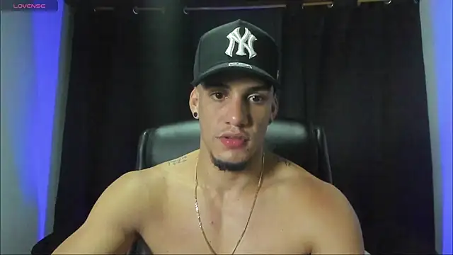 jhonnysnow17 online show from September 12, 2025, 7:08 am