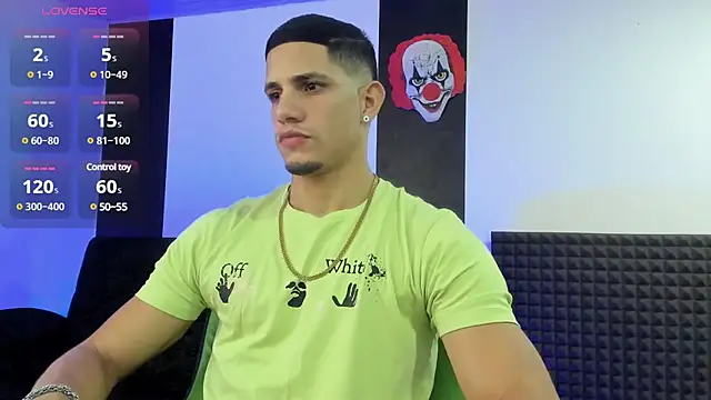 jhonnysnow17 online show from March 6, 2025, 5:46 am