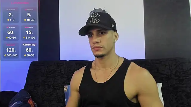 jhonnysnow17 online show from March 3, 2025, 9:45 am