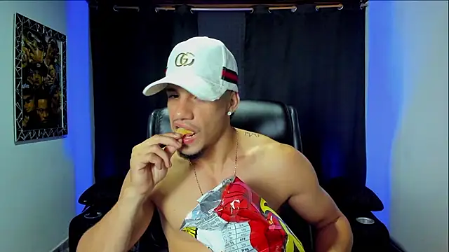 jhonnysnow17 online show from February 4, 2026, 4:51 am