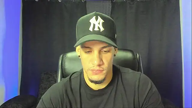 jhonnysnow17 online show from September 19, 2025, 1:20 am