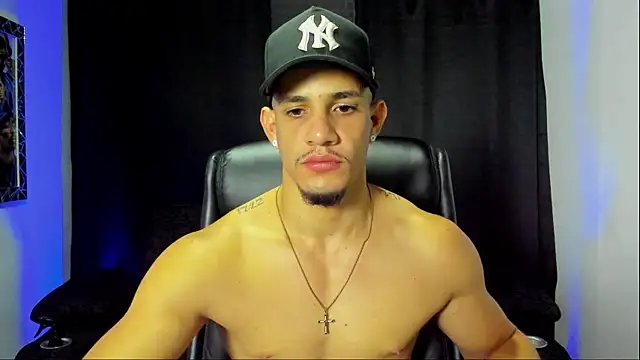 jhonnysnow17 online show from October 23, 2025, 2:43 am