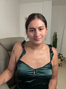 Snapshot of ari_artis chatting on March 3, 2026, 4:30 am ari artis online show from March 3, 2026, 4:30 am