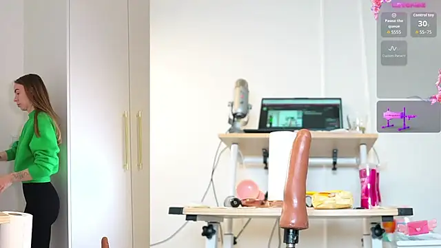 Miss69Ri99 online show from October 15, 2025, 10:56 am