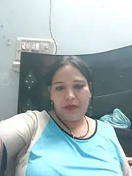 Poojabhabi101 online show from April 4, 2026, 8:21 am