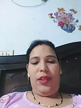 Poojabhabi101 online show from June 16, 2026, 6:24 am