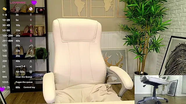 SelineSole online show from April 16, 2026, 9:39 pm