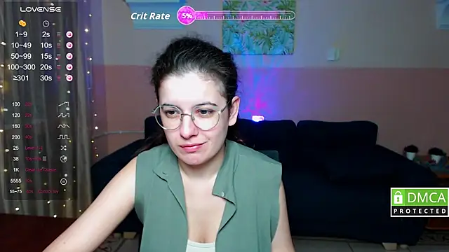 Aminabeatris online show from November 18, 2025, 6:28 am