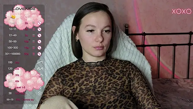 Snapshot of lil_luna_x chatting on February 13, 2025, 3:56 pm lil luna x online show from February 13, 2025, 3:56 pm