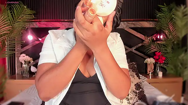 Aluna sweet online show from November 17, 2025, 8:24 pm