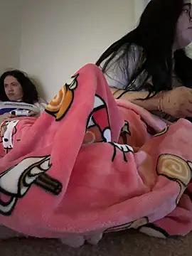 LiverandBrat77 online show from February 26, 2026, 7:47 pm