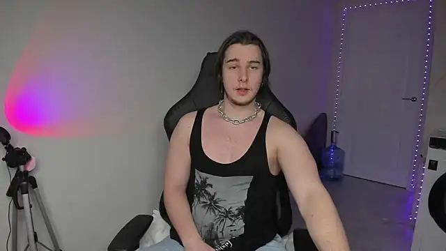 Vincent Strong online show from December 6, 2024, 1:06 pm