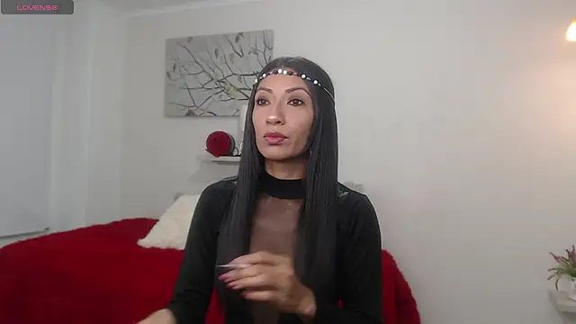 sofia perez    online show from June 1, 2026, 7:35 pm
