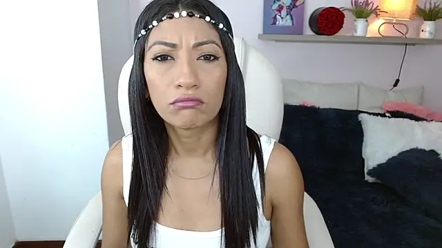 sofia perez    online show from March 6, 2025, 7:43 pm