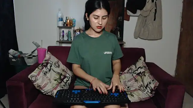 Nathacha online show from March 20, 2025, 10:18 pm