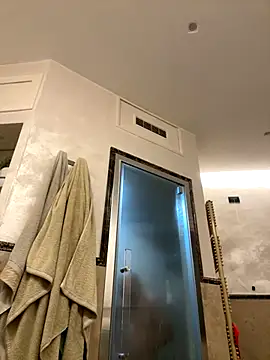 zjwsteve online show from October 31, 2025, 1:24 am