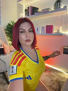 zafiro mo0n online show from June 17, 2026, 11:03 pm