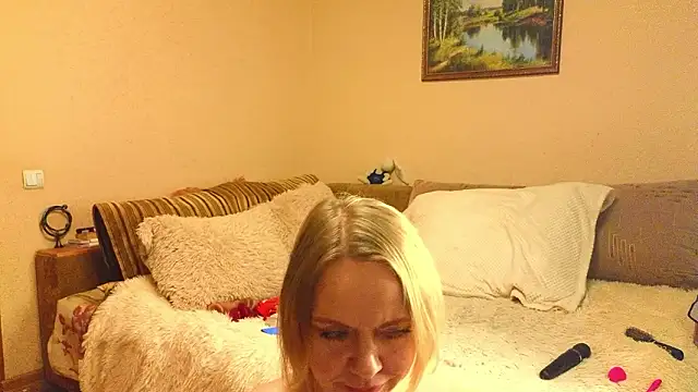 YourQueenX online show from March 30, 2026, 4:58 am