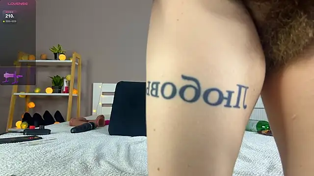 Snapshot of tanya_goddesss chatting on October 13, 2025, 12:29 pm tanya goddesss online show from October 13, 2025, 12:29 pm