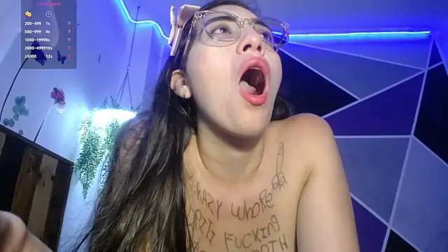 DaMikaela  online show from November 28, 2025, 7:14 pm