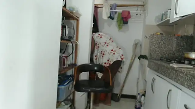 Snapshot of LiraRusso chatting on November 30, 2025, 8:09 pm LiraRusso online show from November 30, 2025, 8:09 pm