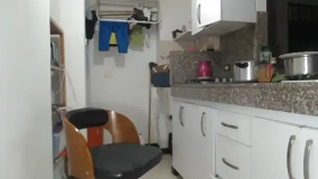 LiraRusso online show from April 1, 2026, 11:45 pm