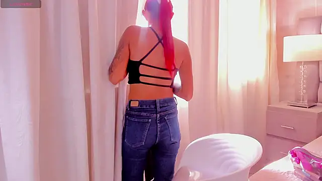 CinthiaCollins online show from January 30, 2025, 9:04 pm