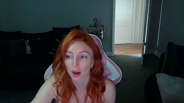 Snapshot of Red_firesquirt chatting on March 13, 2025, 3:28 pm Red firesquirt online show from March 13, 2025, 3:28 pm
