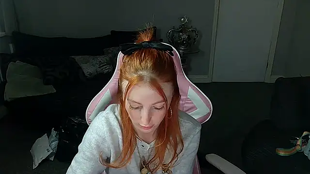 Snapshot of Red_firesquirt chatting on January 20, 2025, 4:12 pm Red firesquirt online show from January 20, 2025, 4:12 pm