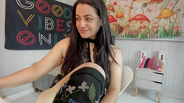 Snapshot of LovelyAzucena chatting on October 4, 2025, 3:02 pm LovelyAzucena online show from October 4, 2025, 3:02 pm