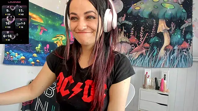 Snapshot of LovelyAzucena chatting on March 21, 2025, 8:18 pm LovelyAzucena online show from March 21, 2025, 8:18 pm