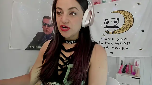 Snapshot of LovelyAzucena chatting on September 26, 2025, 2:02 pm LovelyAzucena online show from September 26, 2025, 2:02 pm