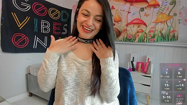 Snapshot of LovelyAzucena chatting on November 18, 2025, 3:15 pm LovelyAzucena online show from November 18, 2025, 3:15 pm