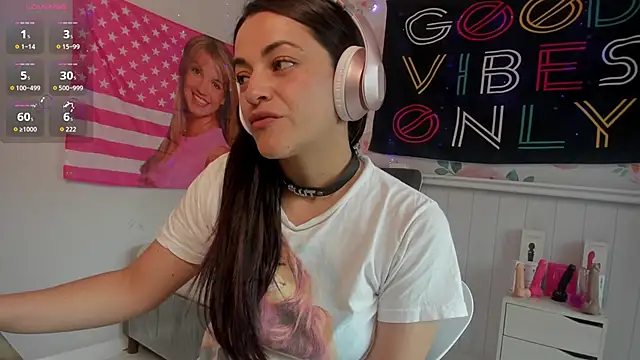 Snapshot of LovelyAzucena chatting on October 30, 2025, 2:58 pm LovelyAzucena online show from October 30, 2025, 2:58 pm