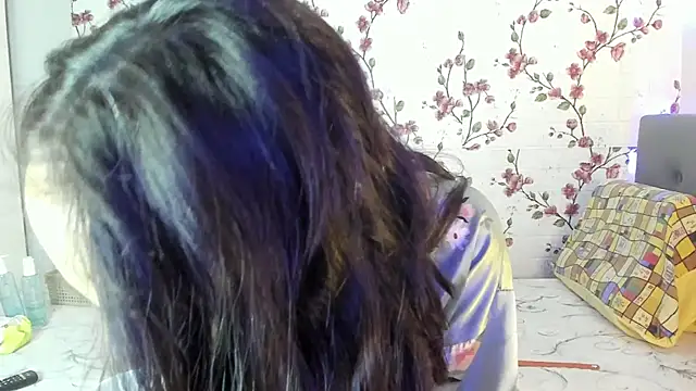 Alisagold90 online show from October 27, 2025, 7:53 am