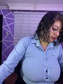 MiiaaJoness online show from May 27, 2026, 3:41 pm