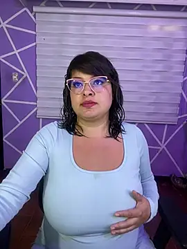 MiiaaJoness online show from July 7, 2026, 8:45 pm