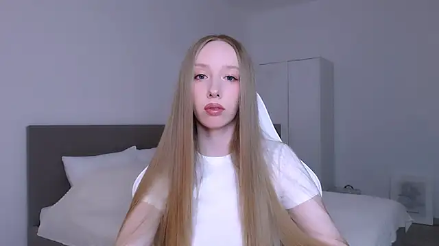 Luna insniity online show from April 2, 2026, 9:21 pm