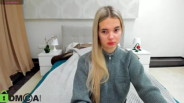 Donna Evans online show from November 29, 2025, 12:00 am