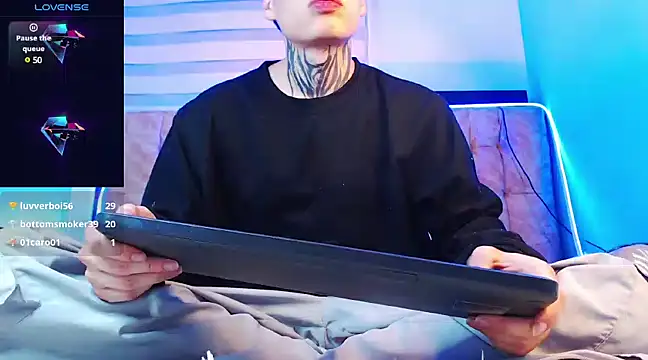 Snapshot of _justinmoon2 chatting on March 17, 2025, 7:02 am justinmoon2 online show from March 17, 2025, 7:02 am