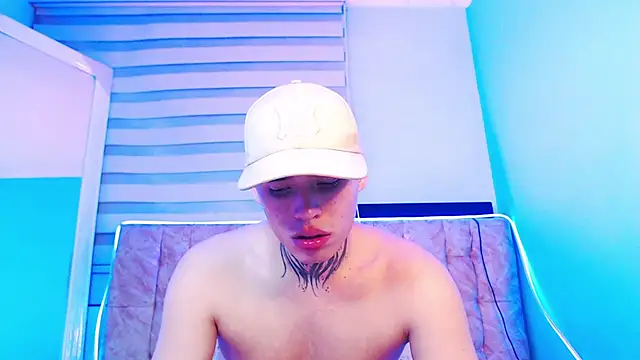 Snapshot of _justinmoon2 chatting on March 14, 2025, 7:04 am justinmoon2 online show from March 14, 2025, 7:04 am