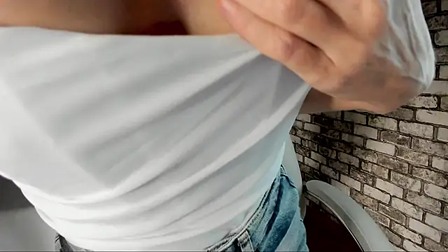 Eva Melow online show from November 22, 2025, 6:51 pm