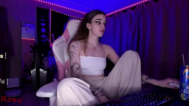 wet dream  online show from December 19, 2025, 10:12 pm