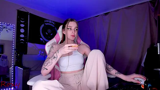 wet dream  online show from February 16, 2025, 7:05 pm