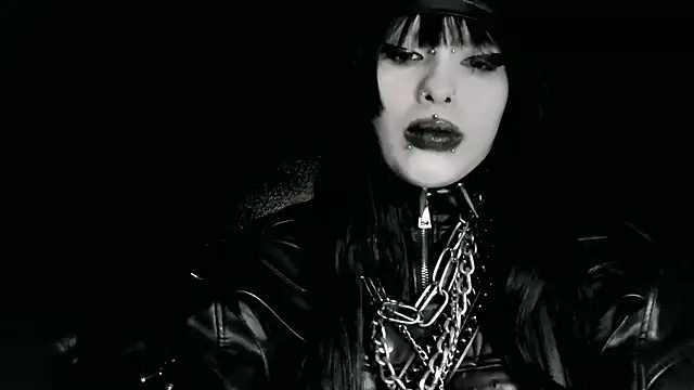 XXIOUX online show from April 11, 2026, 2:19 am